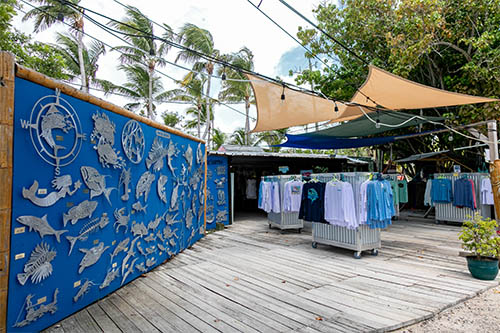 Open-Air Shopping 9 twisted tarpon