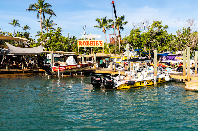 Robbies Marina