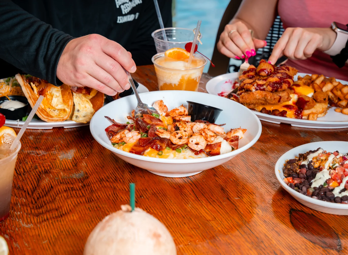 Dinner Time at Hungry Tarpon Restaurant Dinner Time at Hungry Tarpon Restaurant